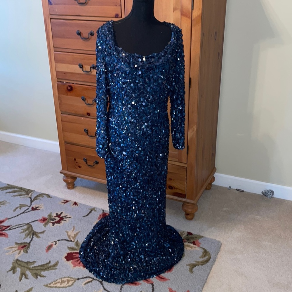 St John Couture size 8 evening gown
